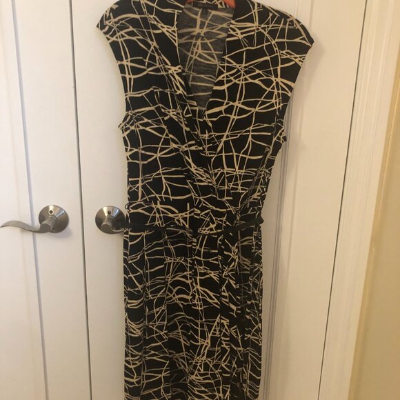 Anne Klein Abstract Print Dress - Picture 2 of 4